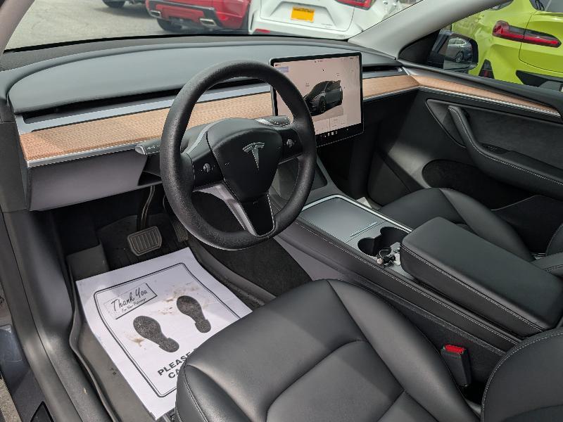 Tesla Model Y Long Range AWD 2024
