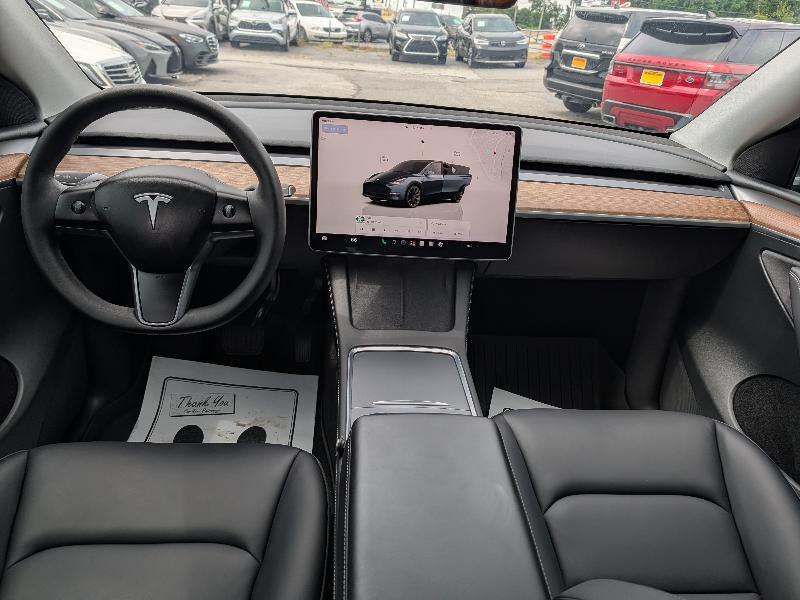 Tesla Model Y Long Range AWD 2024