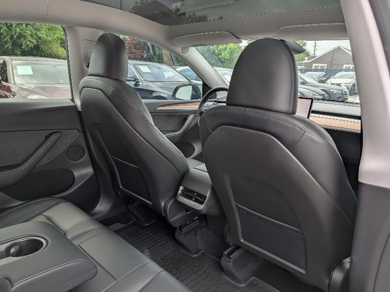 Tesla Model Y Long Range AWD 2024
