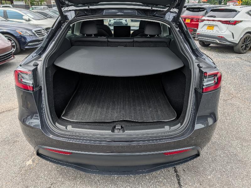 Tesla Model Y Long Range AWD 2024