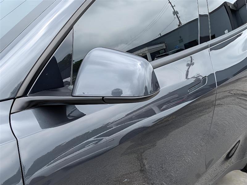Tesla Model Y Long Range AWD 2024