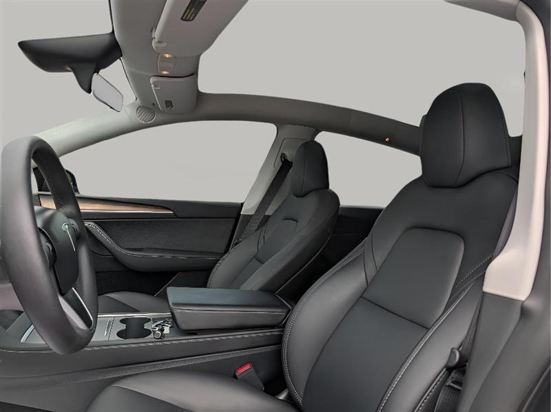 Tesla Model Y Long Range AWD 2024
