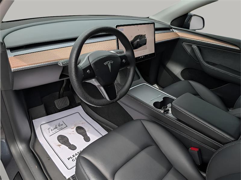 Tesla Model Y Long Range AWD 2024