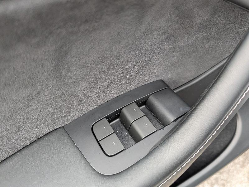Tesla Model Y Long Range AWD 2024