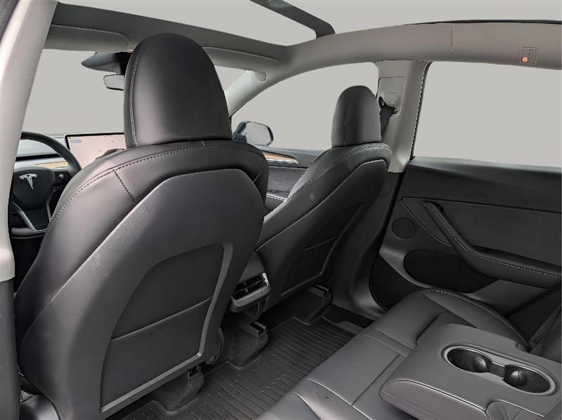 Tesla Model Y Long Range AWD 2024