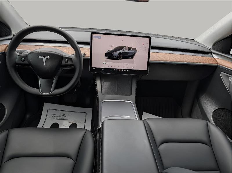 Tesla Model Y Long Range AWD 2024