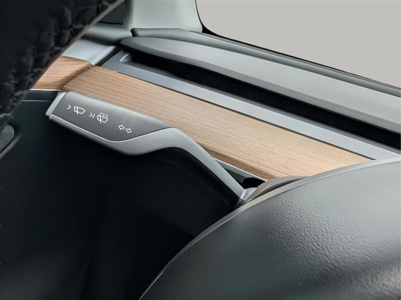 Tesla Model Y Long Range AWD 2024