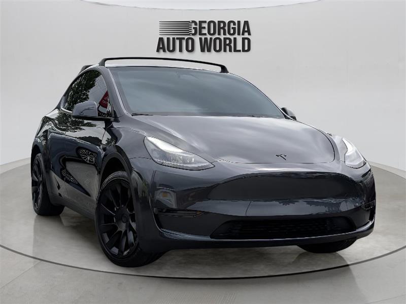Tesla Model Y Standard Range 4D SUV 2024