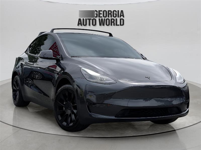 Tesla Model Y Standard Range 4D SUV 2024
