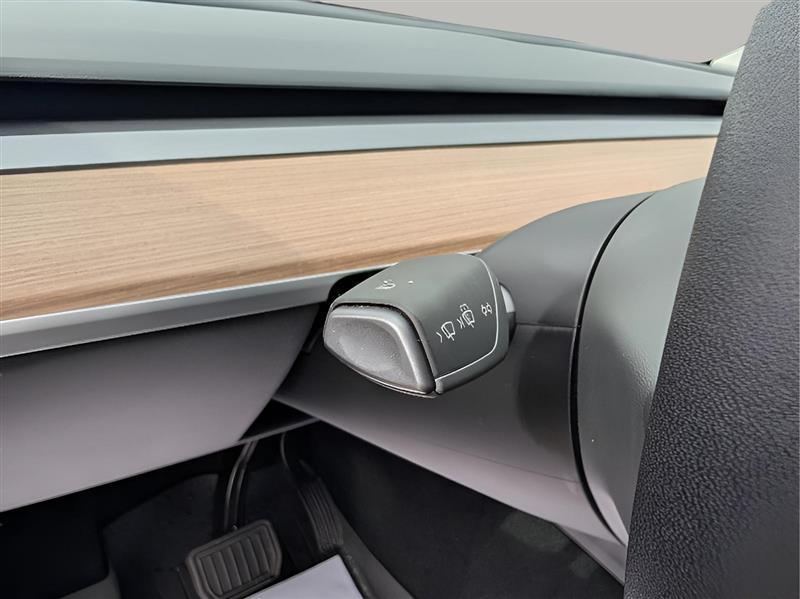 Tesla Model Y Standard Range 4D SUV 2024