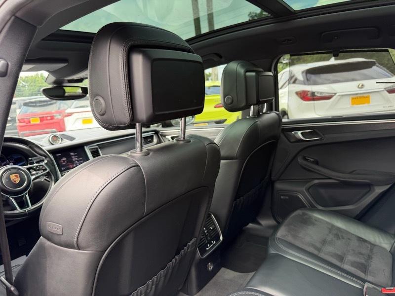 Porsche Macan GTS 2018