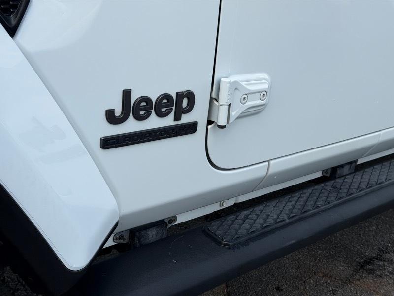 Jeep Gladiator Sport 2021