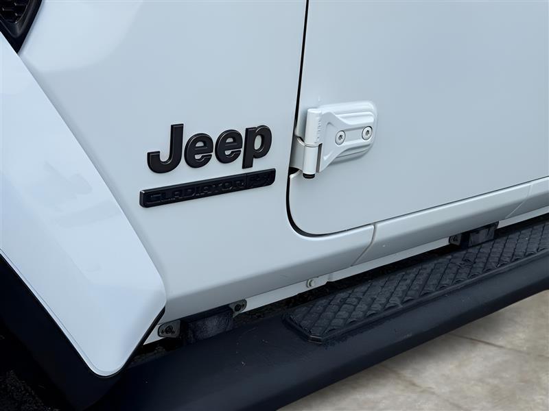 Jeep Gladiator Sport 2021
