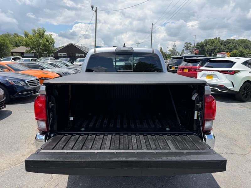 Toyota Tacoma 2WD Double Cab V6 AT SR5 (Natl) 2019