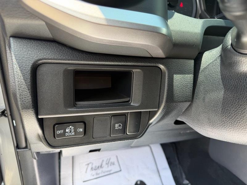 Toyota Tacoma 2WD Double Cab V6 AT SR5 (Natl) 2019