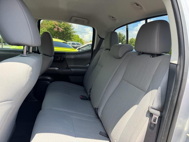 Toyota Tacoma 2WD Double Cab V6 AT SR5 (Natl) 2019