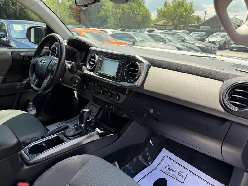 Toyota Tacoma 2WD Double Cab V6 AT SR5 (Natl) 2019