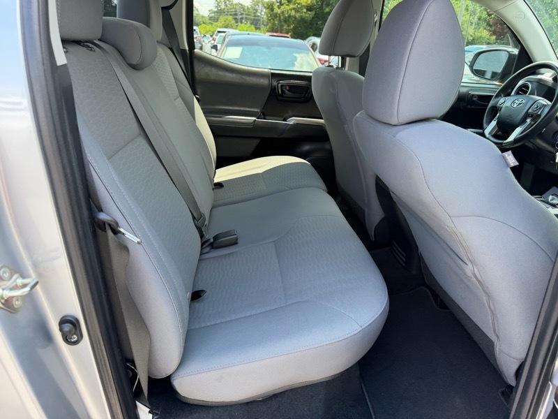 Toyota Tacoma 2WD Double Cab V6 AT SR5 (Natl) 2019