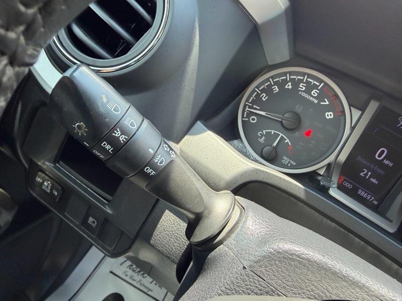 Toyota Tacoma 2WD Double Cab V6 AT SR5 (Natl) 2019
