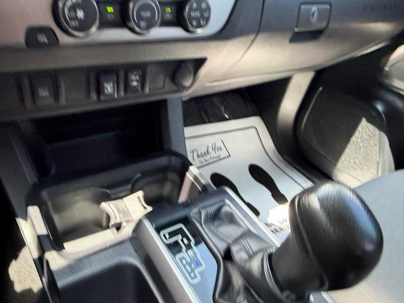 Toyota Tacoma 2WD Double Cab V6 AT SR5 (Natl) 2019