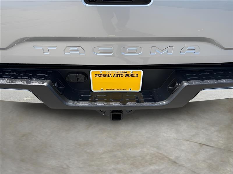 Toyota Tacoma 2WD Double Cab V6 AT SR5 (Natl) 2019