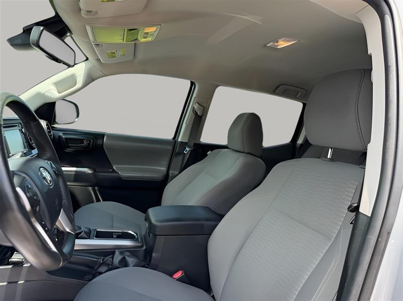 Toyota Tacoma 2WD Double Cab V6 AT SR5 (Natl) 2019