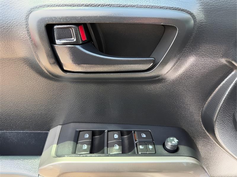 Toyota Tacoma 2WD Double Cab V6 AT SR5 (Natl) 2019