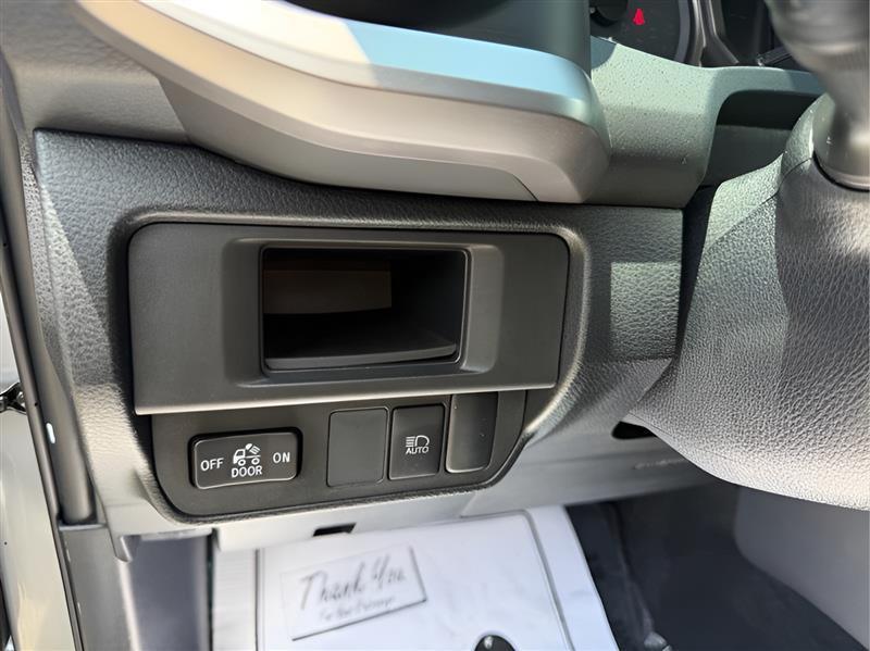 Toyota Tacoma 2WD Double Cab V6 AT SR5 (Natl) 2019