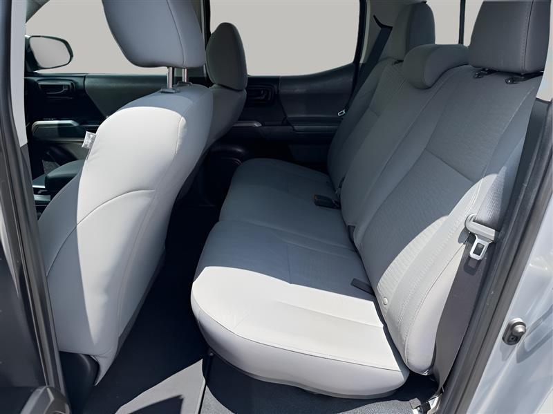Toyota Tacoma 2WD Double Cab V6 AT SR5 (Natl) 2019