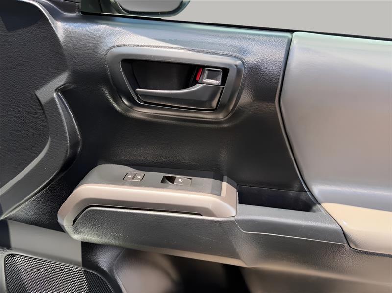 Toyota Tacoma 2WD Double Cab V6 AT SR5 (Natl) 2019