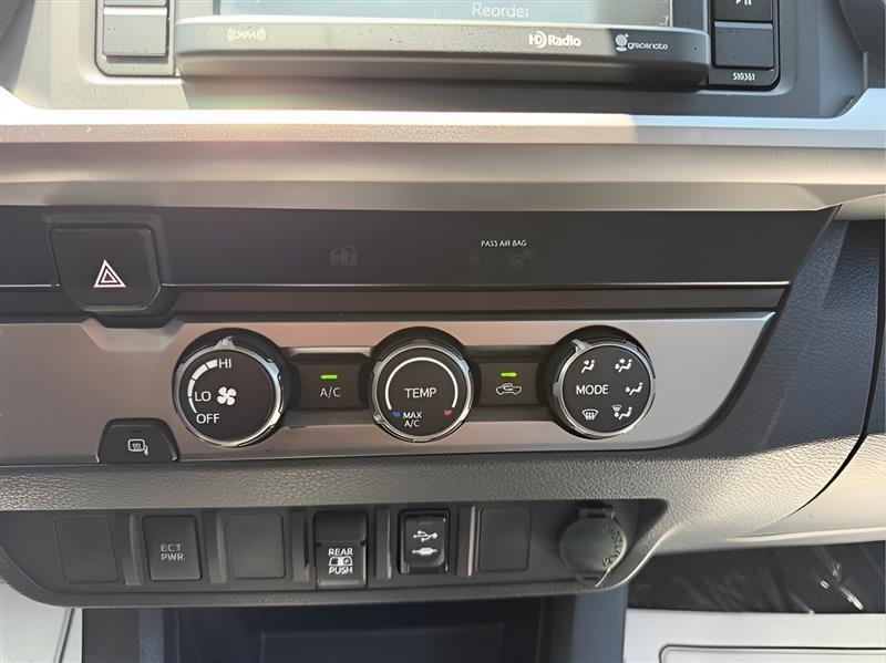 Toyota Tacoma 2WD Double Cab V6 AT SR5 (Natl) 2019