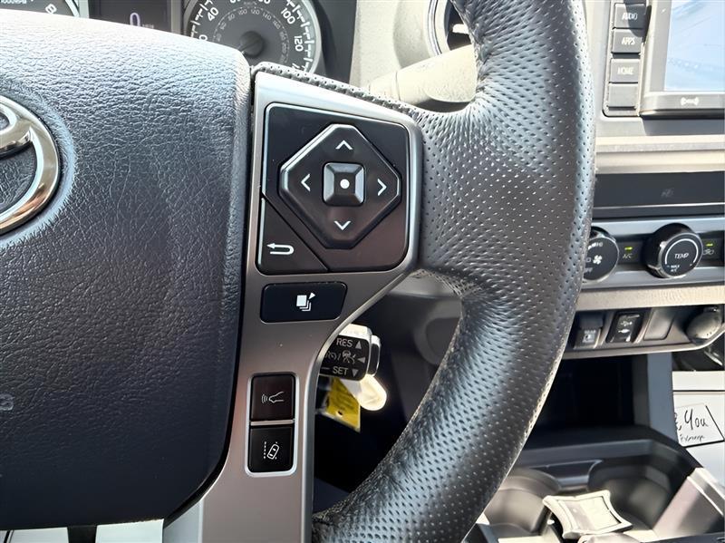 Toyota Tacoma 2WD Double Cab V6 AT SR5 (Natl) 2019