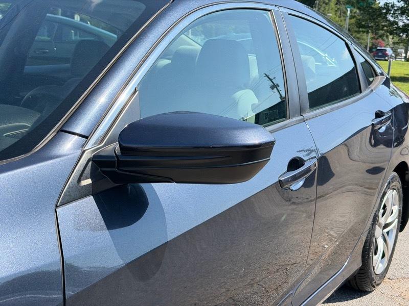 Honda Civic 4dr Sdn LX Auto 2017