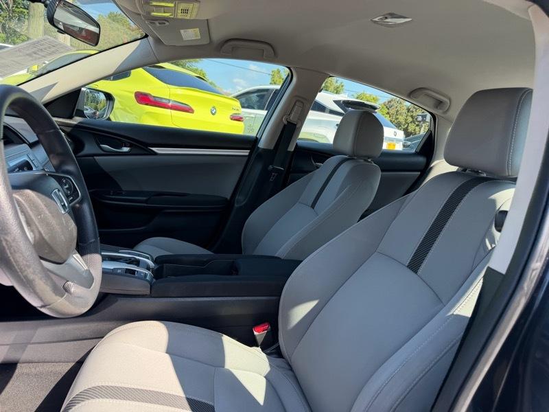 Honda Civic 4dr Sdn LX Auto 2017