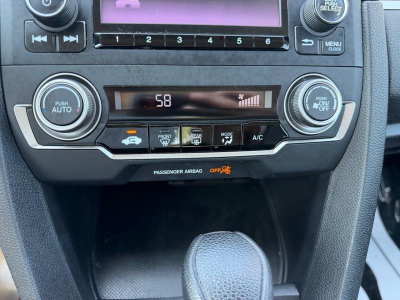 Honda Civic 4dr Sdn LX Auto 2017
