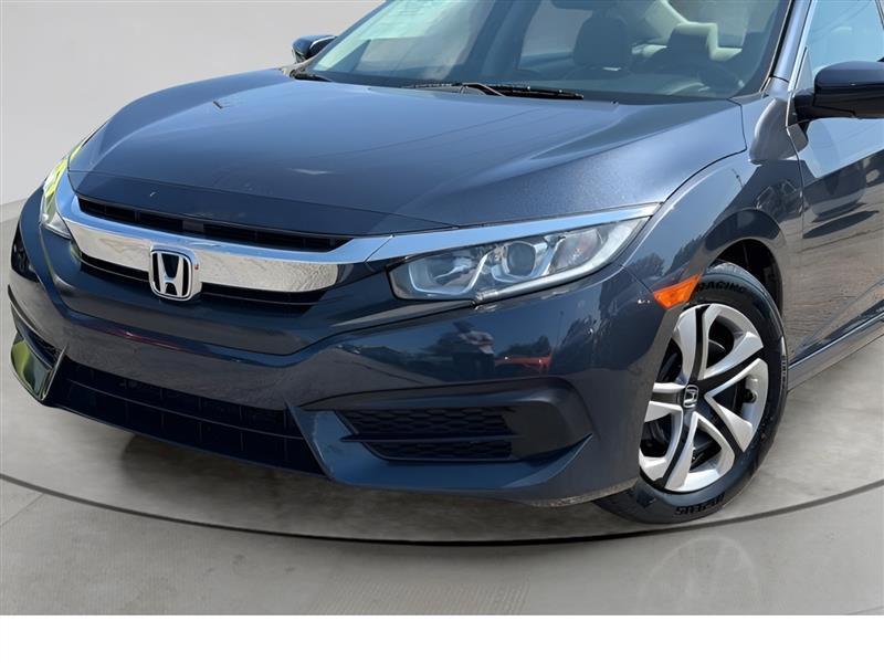 Honda Civic 4dr Sdn LX Auto 2017