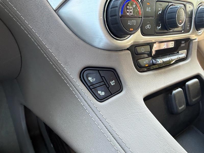 GMC Yukon XL SLT 2WD 2016