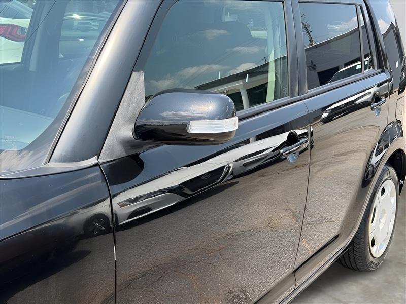 Scion xB 5-Door Wagon 4-Spd AT 2010