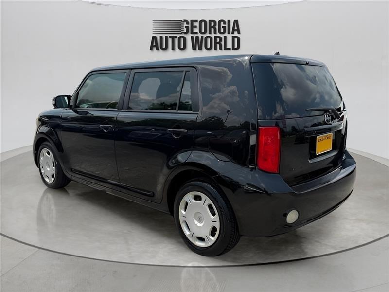 Scion xB 5-Door Wagon 4-Spd AT 2010