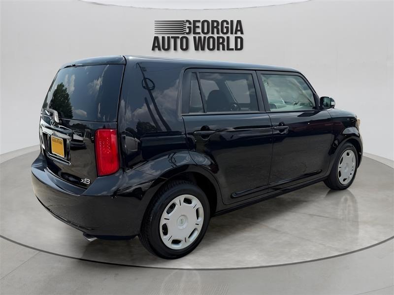 Scion xB 5-Door Wagon 4-Spd AT 2010