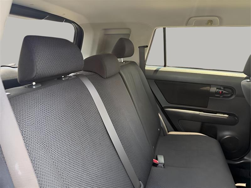 Scion xB 5-Door Wagon 4-Spd AT 2010