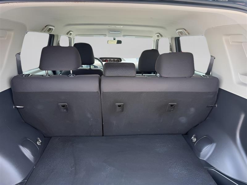 Scion xB 5-Door Wagon 4-Spd AT 2010