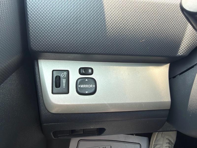 Scion xB 5-Door Wagon 4-Spd AT 2010