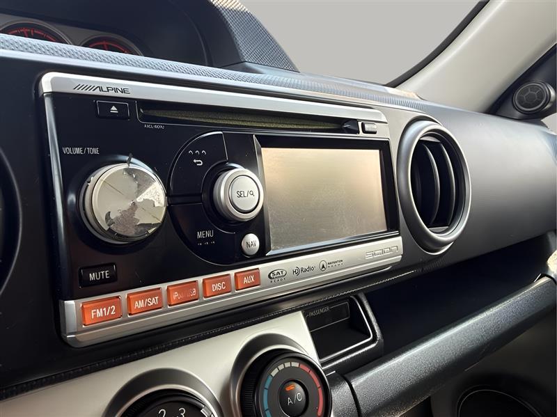 Scion xB 5-Door Wagon 4-Spd AT 2010