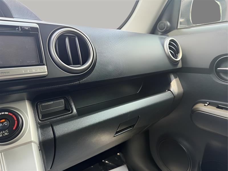 Scion xB 5-Door Wagon 4-Spd AT 2010