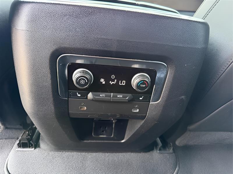 Chevrolet Suburban LT 2WD 2022