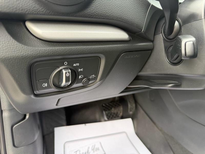 Audi A3 1.8T Premium FWD S tronic 2015