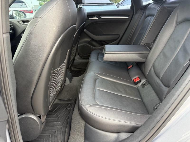 Audi A3 1.8T Premium FWD S tronic 2015