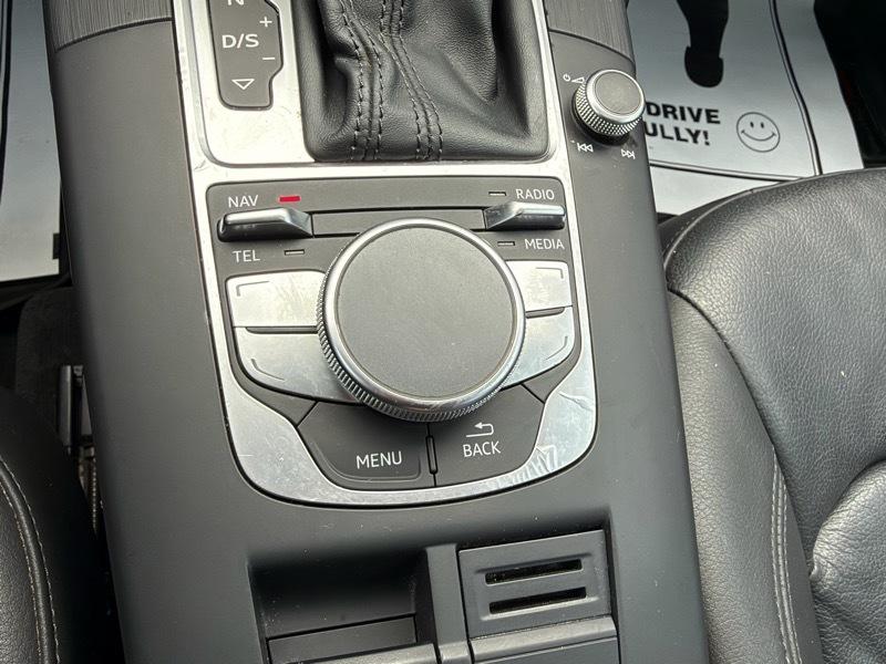 Audi A3 1.8T Premium FWD S tronic 2015