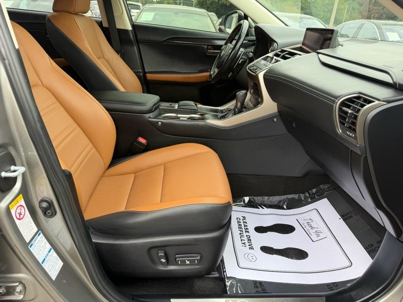 Lexus NX 300h AWD 2018